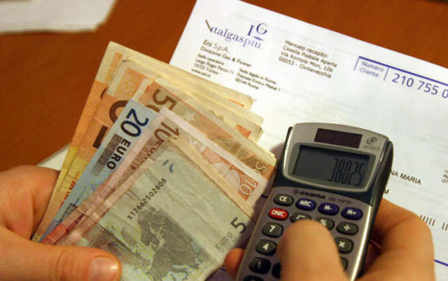 L'AGCOM dice no alla bolletta elettronica