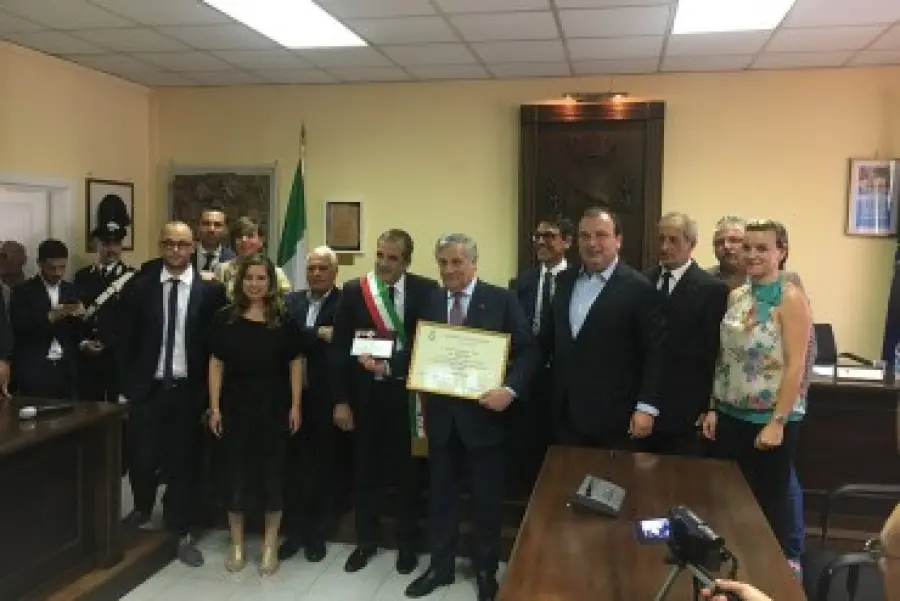 Antonio Tajani Presidente del Parlamento Europeo cittadino onorario di Pratola Serra
