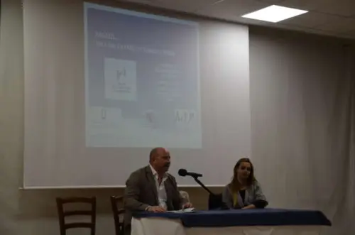 Asgam, integrare le diversità in barca. Nelle scuole di Scampia al via le fasi progettuali sul nuoto