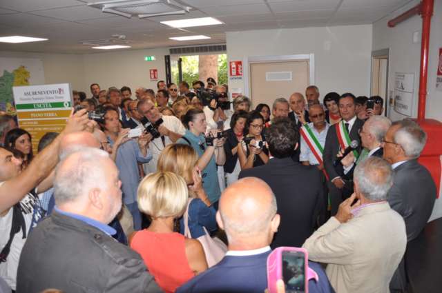Inaugurato il poliambulatorio di Telese Terme. Presente il Presidente De Luca