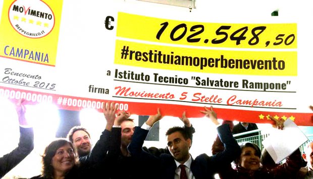 Rampone, gli studenti contro il M5S: '' Solo propaganda politica,  Di Maio scortato a dismisura''