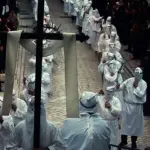 San Lorenzo Maggiore: il venerdì santo e i battenti. Una storia di fede, tradizione e devozione lunga secoli.