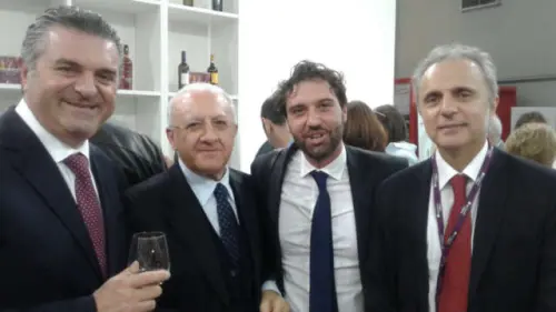 Vinitaly, il consigliere regionale Mortaruolo tra gli stand della Campania