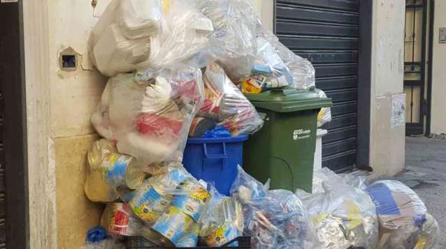 Benevento, Mastella decide per la sospensione del servizio mensa