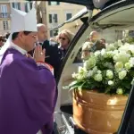 Domani l’autopsia del giovane che si è tolta la vita Domenica mattina in un hotel a Moiano